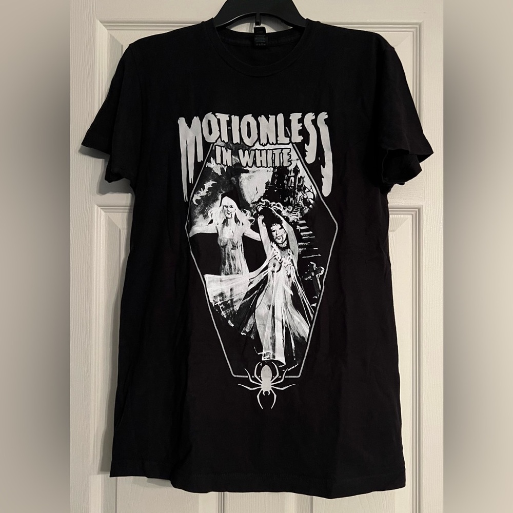 Motionless In White MIW rare!! “If she’s got a pulse then she’s not my type” M